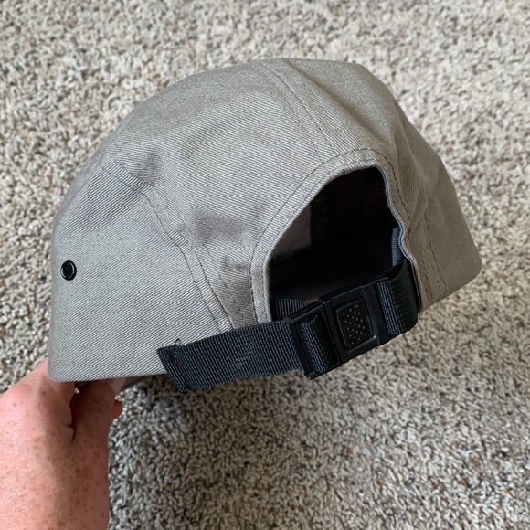 Maroon 5 5-Panel Adjustable Hat, Adjustable Buckle, Gold Wing Crest - Picture 4 of 10